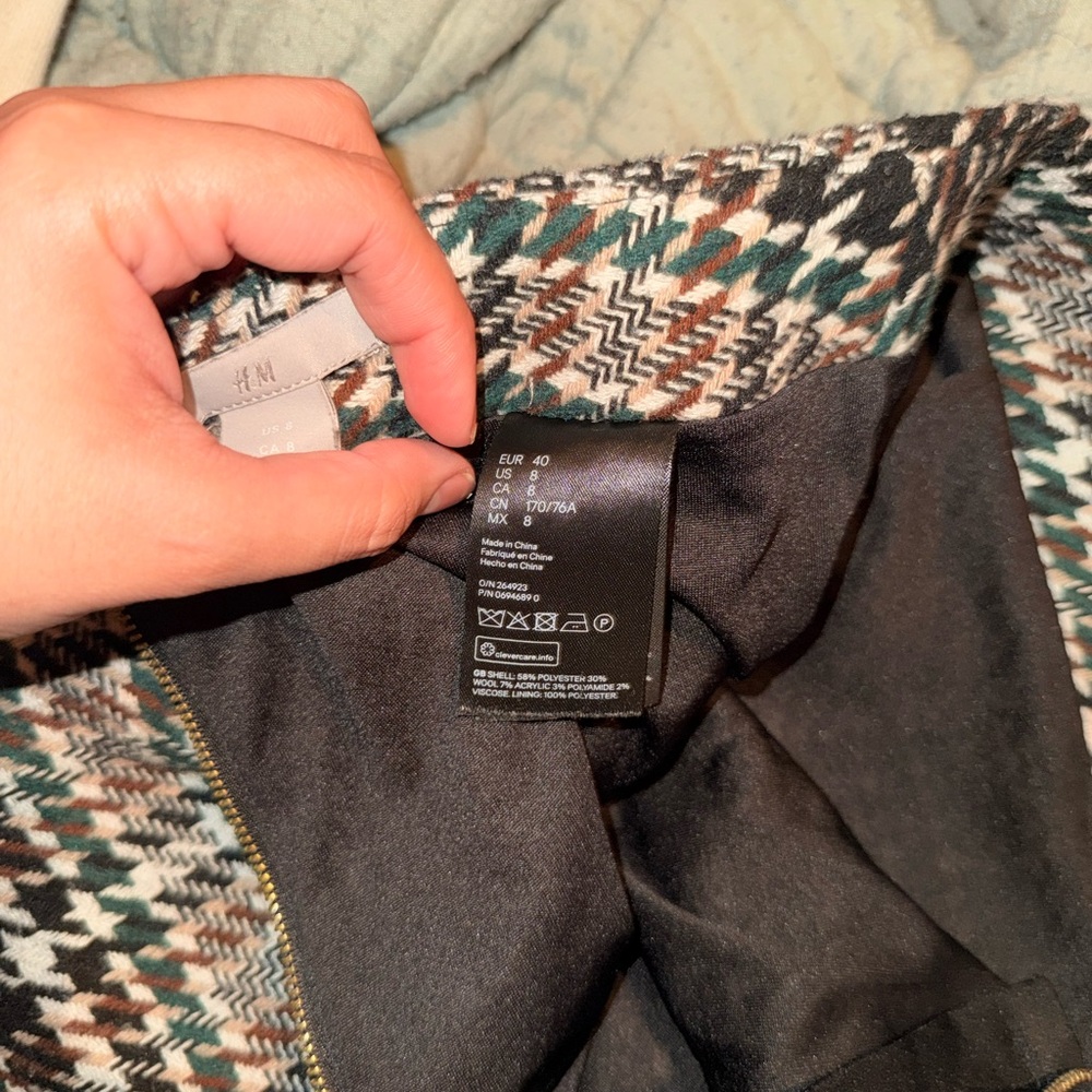 H&M Mini Skirt - Picture 6 of 6